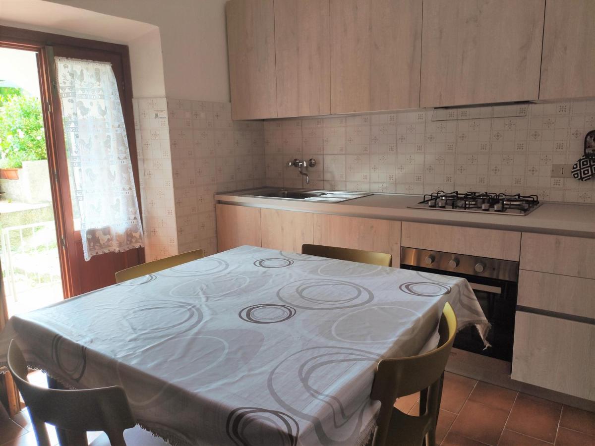 Appartamento Il Girasole Pomonte Exterior foto
